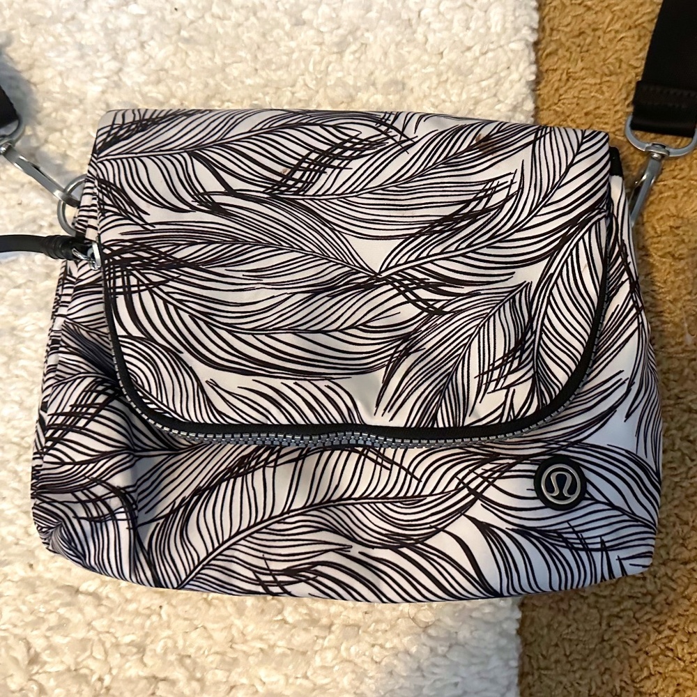 NEW LULULEMON ATHLETICA Party Om Sketchy Palms Nylon Flap Crossbody